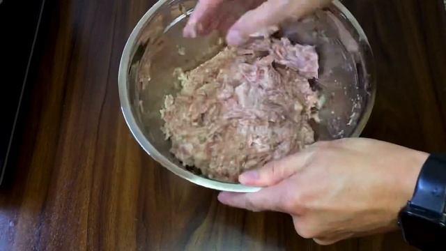 КОТЛЕТЫ ИЗ ФАРША СВИНИНЫ / ПО БАБУШКИНОМУ РЕЦЕПТУ / ОЧЕНЬ ВКУСНО / КАК В ДЕТСТВЕ