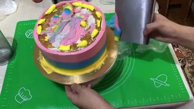 Декор торта крем чиз цветной подтёк