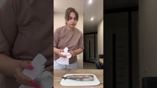 Как разделать селедку. | Подпишись | Yuliya Skorb смотреть онлайн