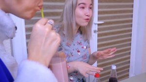 Света и Богдан играют в ГИГАНТСКУЮ ИГРУ - НОВЫЙ ГОД !