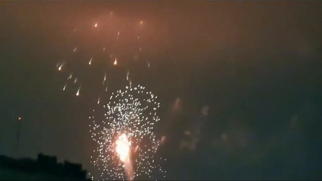 Слава - защитникам! Позор отворачивающимся - от нашей Славы! 30-я секунда съёмки. Запомните это .. смотреть онлайн