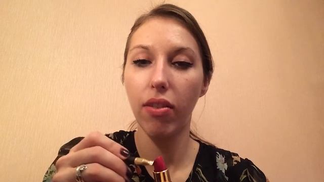 Видео 8. Новогодний макияж со стрелками и красной помадой смотреть онлайн