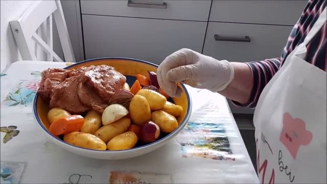 Жаркое из молодой картошки!Обед на два дня!Домашняя еда Кухня Рецепты