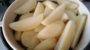 Запечённые дольки картофеля с копченой паприкой