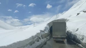 крестовый перевал,идём на подъем,военно Грузинская дорогая,Грузия,зима,горы,Кавказ,красота,дальнобо