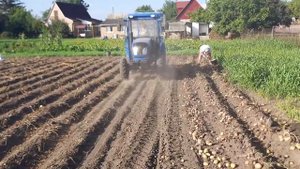 Картофелекопалка Bomet Z655 вибрационная с боковыи выбросом