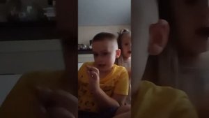 Лайфхак Как сделать из пакета майку?