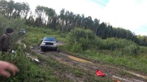 УАЗ Патриот с блоками на АТ VS сток Нива на МТ. Оффроуд на минималках.