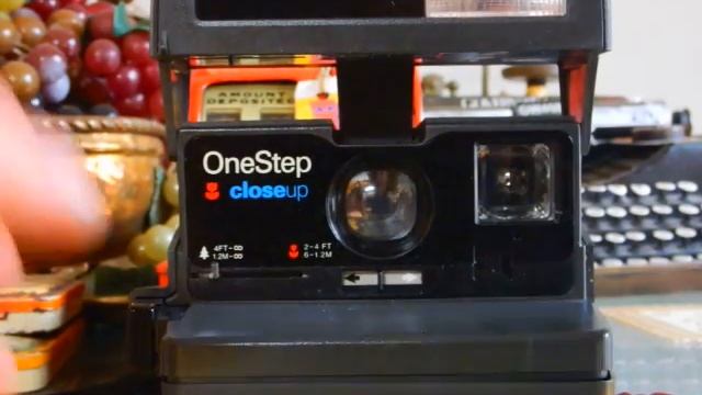 Vintage 60s. Camara fotográfica instantanea POLAROID 600 OneStep / en www.1000antiguedades.com смотреть онлайн