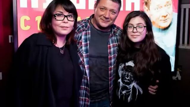 Только посмотрите на третью жену актера Яна Цапника смотреть онлайн