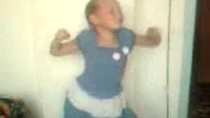 девочка танцует под песню пупсик мой сладкий пупсик