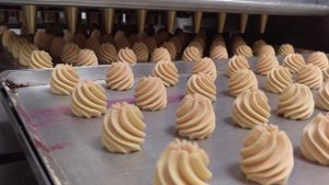 Печенье с начинкой внутри на тестоотсадочной машине