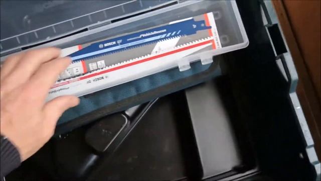 Хранение оснастки: пильные полотна для сабельной пилы & пенал для кисточек смотреть онлайн