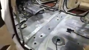 На Лексус РХ 350 шумоизоляция заводская проведена неплохо, но такой уровень явно не соответствует