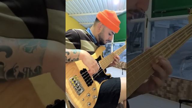 Criação de linha de contrabaixo/ gravação/ baixo Cort GB 75. смотреть онлайн