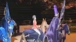 Jessica Mendoza show jumping wins British Open 2010.avi