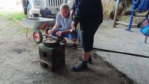 Как выровнять согнутый кардан. Согнули кардан.