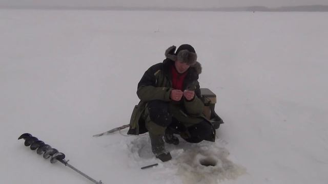 Установка поставух на налима. Как правильно насаживать тюльку. смотреть онлайн