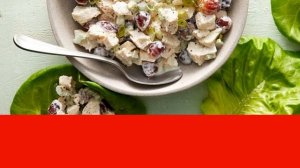 Salad with smoked chicken and grapes