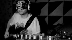 Incredible playing bass metal