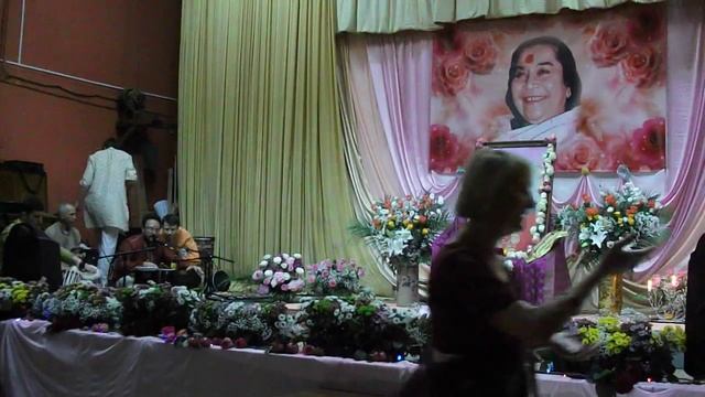 Баджан танец после Пуджи смотреть онлайн