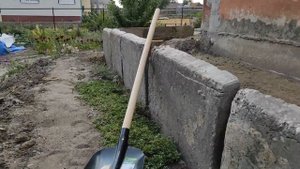 Отмостка дома на участке с уклоном 1 часть