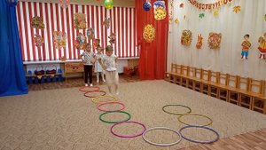 Ритмическая игра с обручами #детскийсад