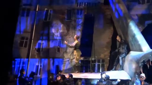 Упавший с неба  Геликон опера смотреть онлайн