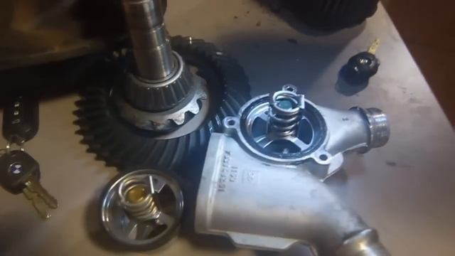 BMW E90 E92 E93 M3 S65 V8 Water pump and Thermostat DIY replacement смотреть онлайн