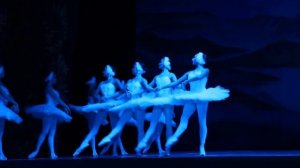 Балет Лебединое озеро, в театре Оперы и Балета, отрывок