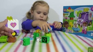 Доктор Плюшева набор конструктора с машинкой и фигурками распаковка Lego Duplo D
