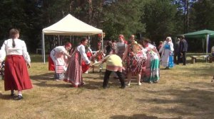 Дударь дударище, старый старичище. Tradition.