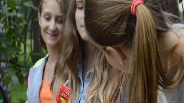 социальный ролик мусор на наших улицах ДОЛ Искорка (1) смотреть онлайн