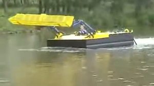 Катер для очистки водоемов и рек от водорослей BERKY 6440