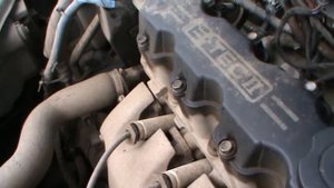 Что делать,если увидели белый налет на заливной пробке двигателя?