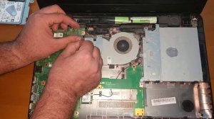 ASUS X541S разборка,чистка вентилятора процессора,замена HDD,SSD,установка памяти(ШОК от ноутбука)