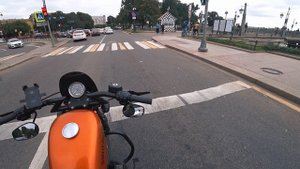 Harley Davidson Sportster 883 Iron. Мотоцикл с планеты Железяка.