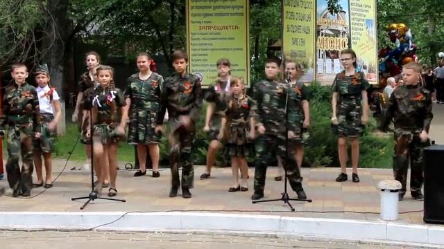 МЦ "Озарение" "Как подрасту, то стану я военным" смотреть онлайн