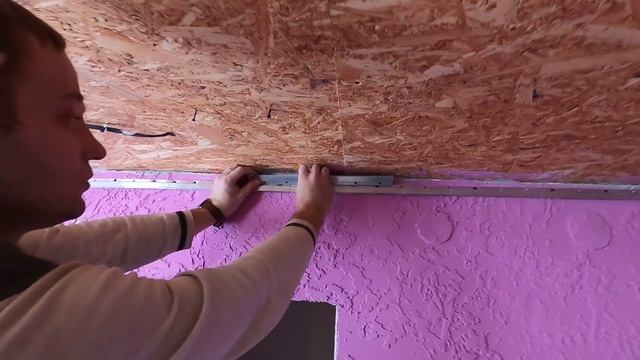 Как сделать ровный натяжной потолок без лазерного уровня