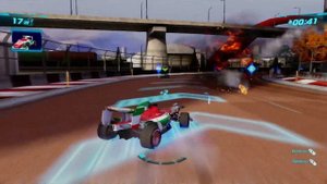 Франческо Бернулли проходит "Уровень Допуска 1" в игре "Тачки 2" (Xbox 360)