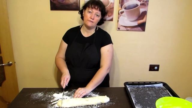 Вкуснейшие булочки с посыпкой и начинкой.