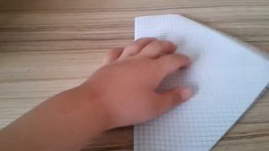 КАК СДЕЛАТЬ ХЛОПУШКУ ИЗ ТЕТРАДНОГО ЛИСТА
