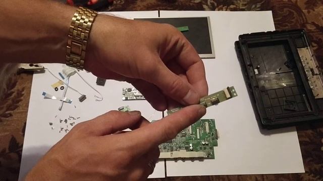 Разборка портативного DVD player (next base sdv185-sf)