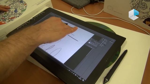 Wacom Intuos Pro Paper edition, Mobile Studio Pro e  Cintiq Pro con Pro Pen 2 ITA