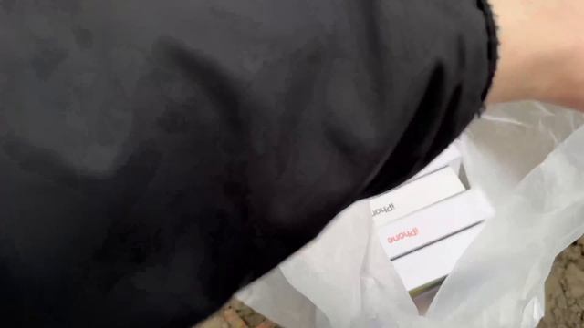 Found iPhone14 and iPhone11 in the rubbish, lucky day!! смотреть онлайн