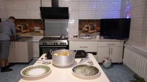Картошка с салом луком и специями запечённая в рукаве в духовке