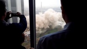 AfE-Turm Sprengung - Blick aus dem Messeturm Frankfurt