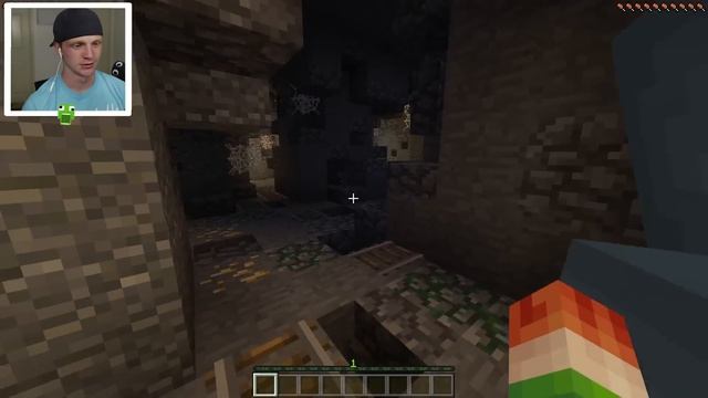 EXTREME FIND THE BUTTON ON MINECRAFT POCKET EDITION! смотреть онлайн