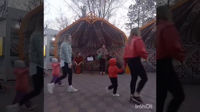 Уличные музыканты в Астане (апрель 2021 года,часть 2) смотреть онлайн