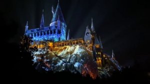 Universal Orlando Hogwarts Holiday Projection Mapping Light Show